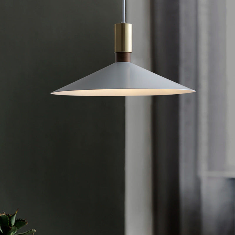 Minimalist Round Iron Pendant Ceiling Light